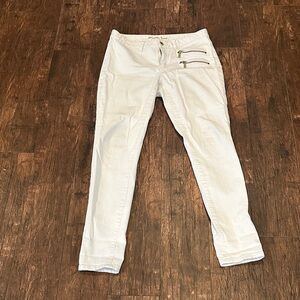 Michael Kors White Cream Jeans with Zipper Details
